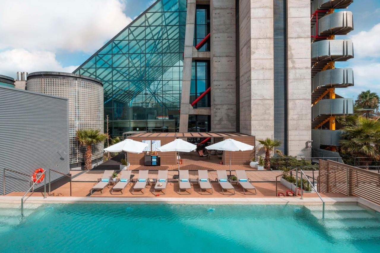 Hyatt Regency Barcelona Tower Hotel L'Hospitalet de Llobregat Exterior photo The swimming pool at the hotel